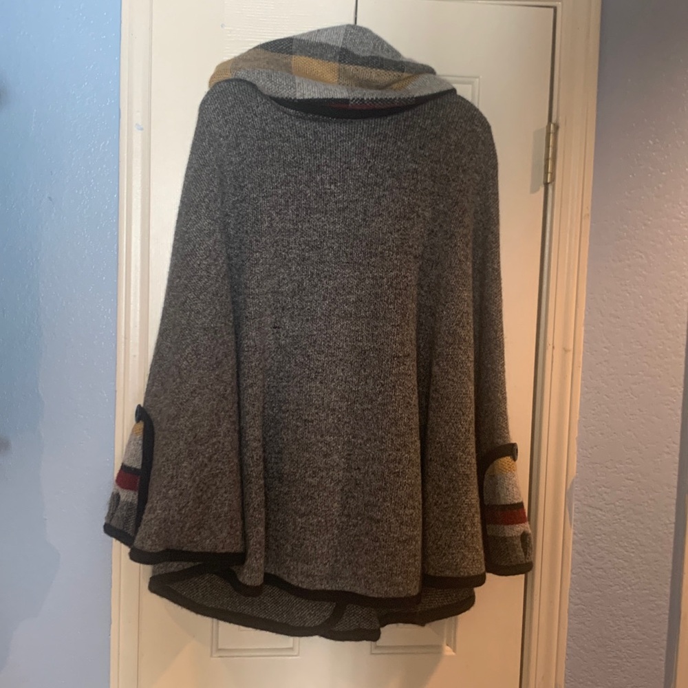 Gray Hooded Cape with Plaid Accents - Picture 5 of 7